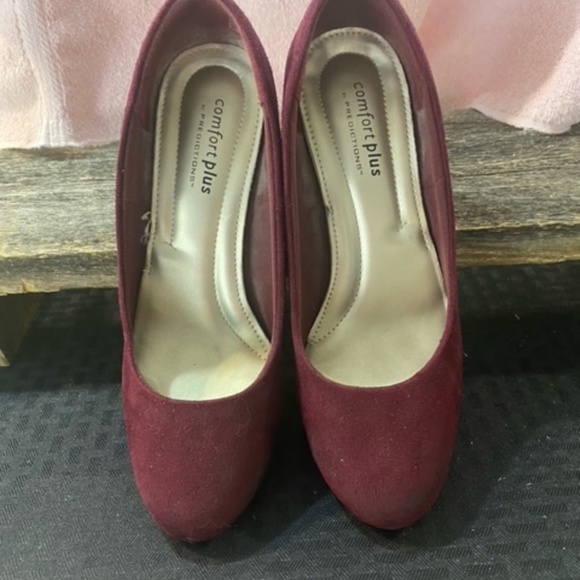 Burgundy or Maroon Pumps Size 6 - Picture 2 of 9
